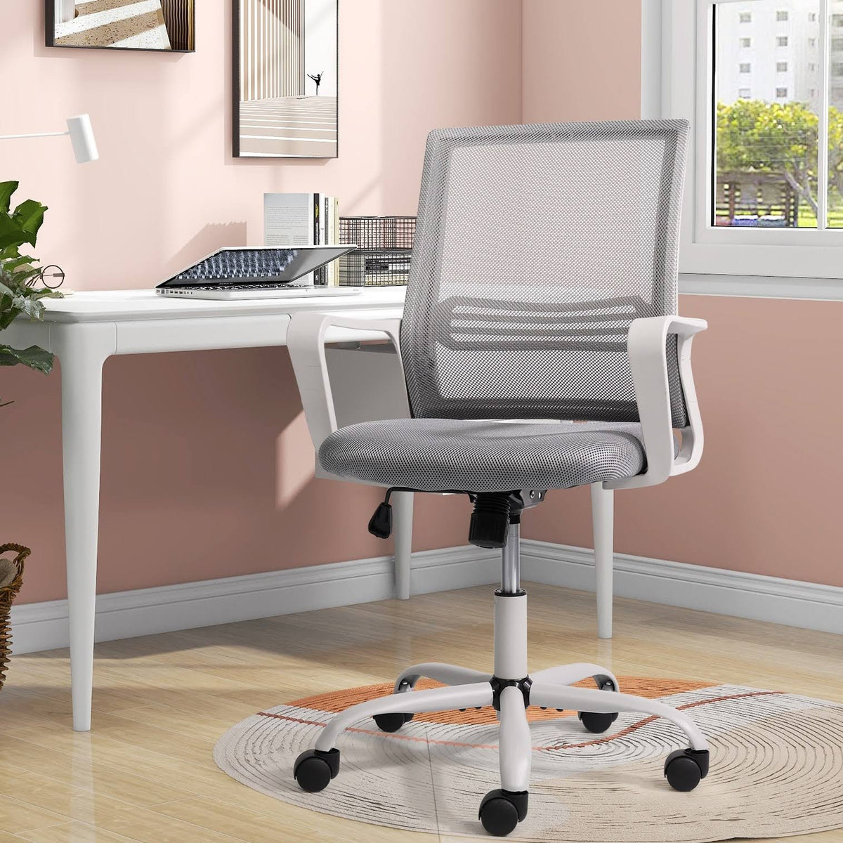 Black Adjustable Swivel Office Chair B7280