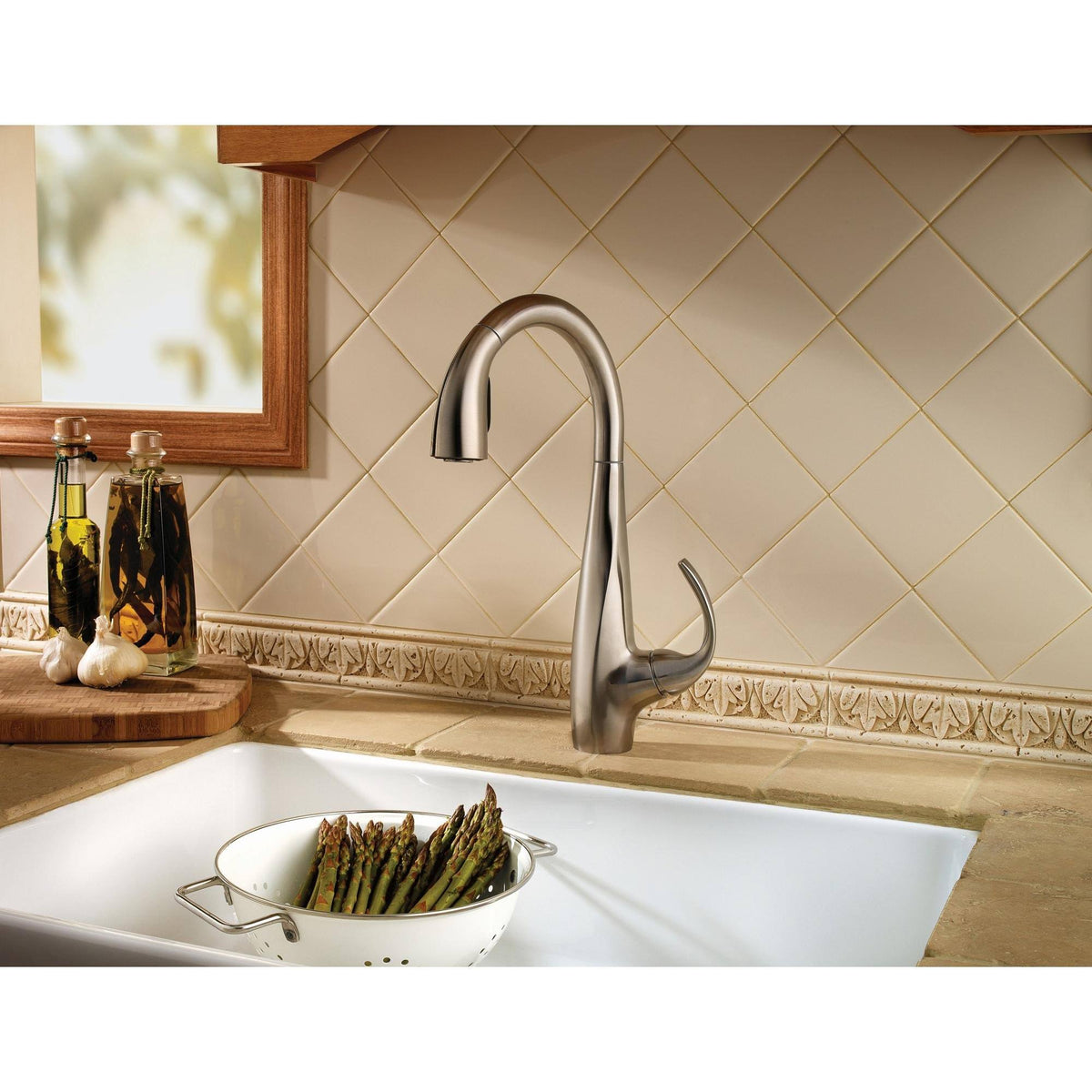1-Handle Pull-Down Kitchen Faucet Tuscan Bronze Z7187