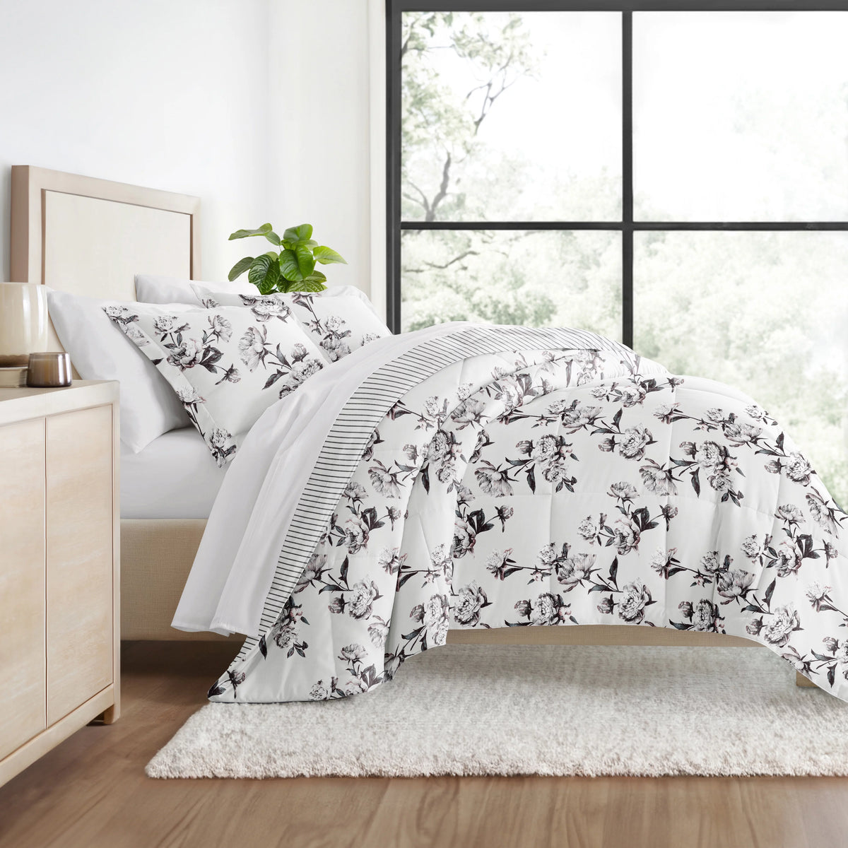 Vintage Magnolia Stripe Reversible Comforter Bed Set Queen Y543226