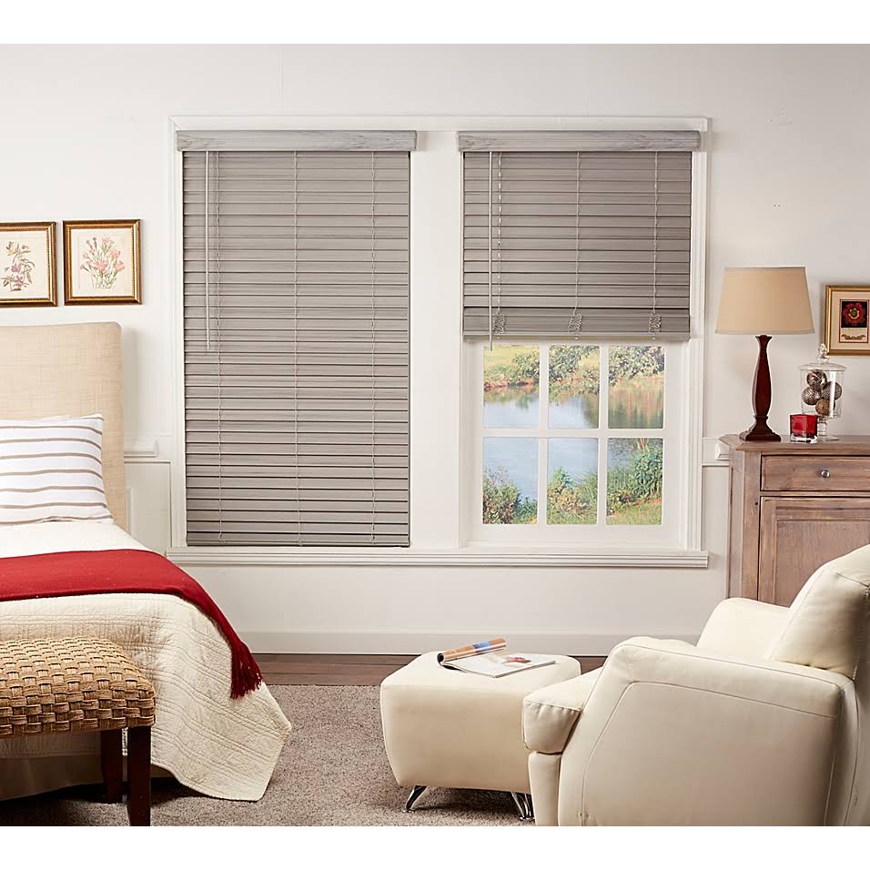 Grey Cordless Faux Wood Blind Y9730