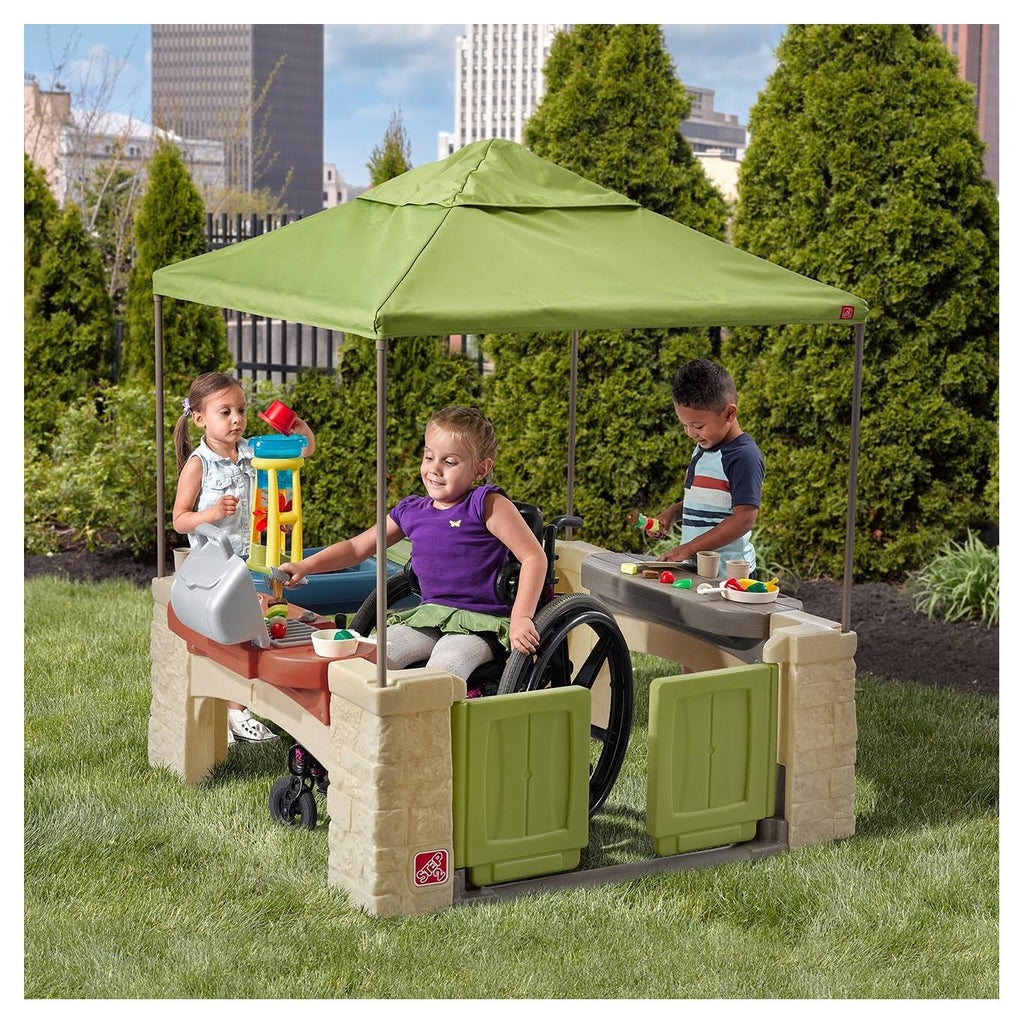 Patio with Canopy W596553