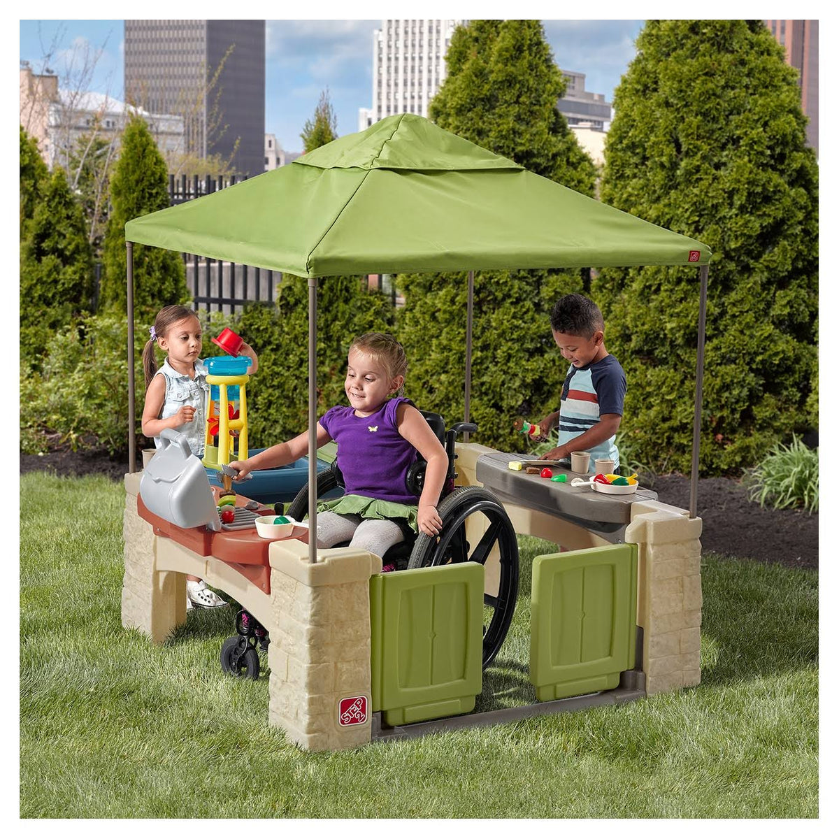 Patio with Canopy W596553