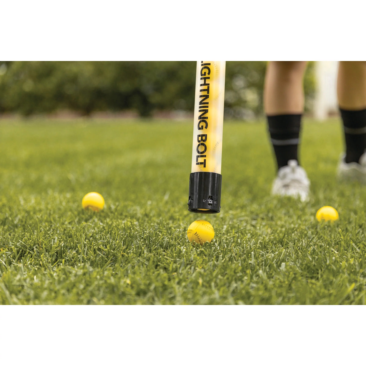 Lightweight Portable Automatic Pitching Machine with 26 Ball Capacity U65482
