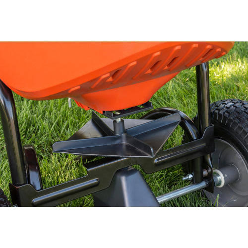 130 lb. Commercial Push Broadcast Spreader Z901