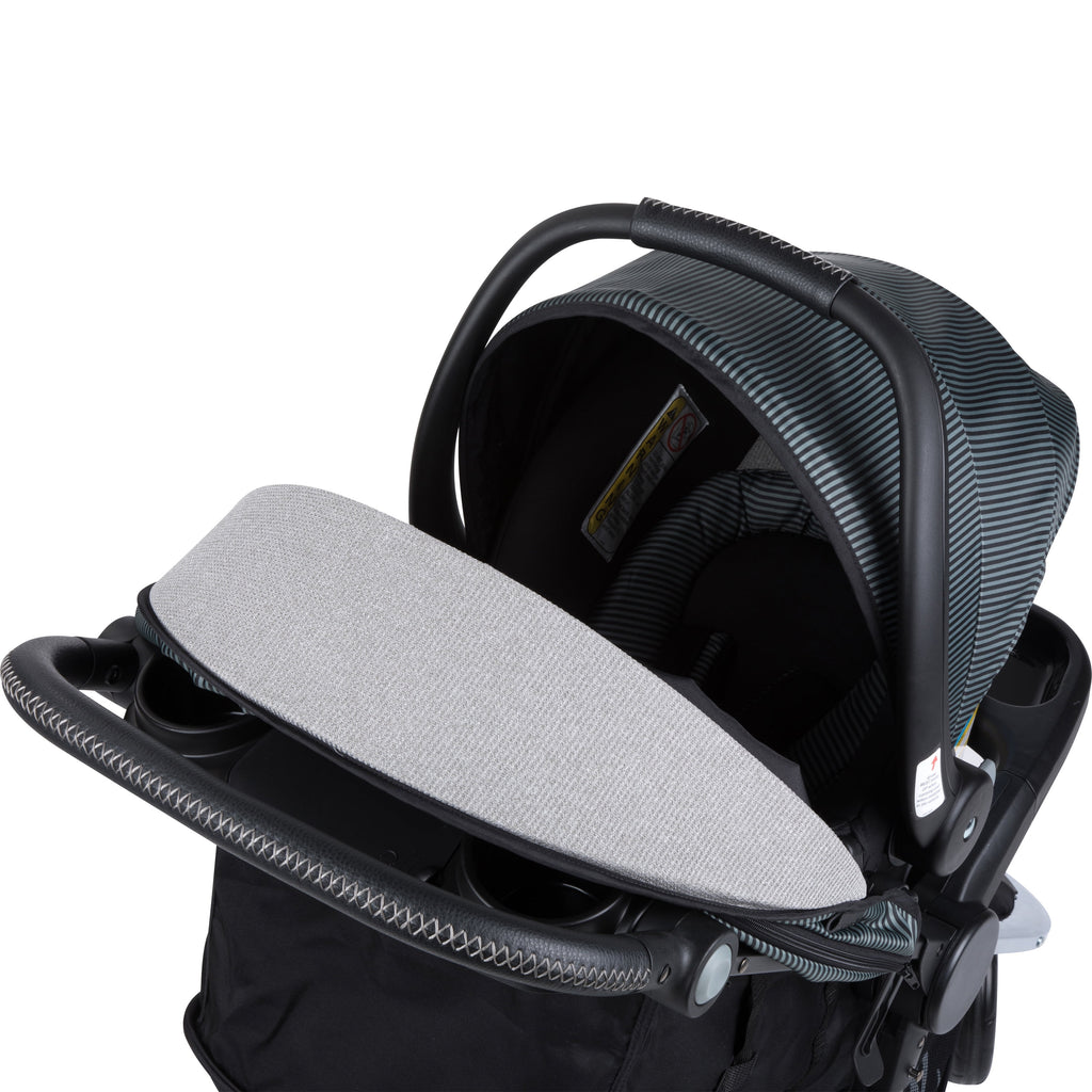 Stroller and Rear-Facing Infant Car Seat U757