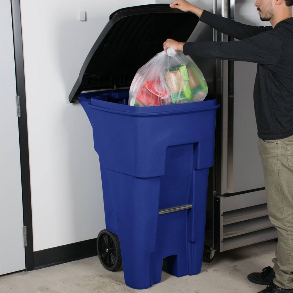 65 gal Blue Rectangular Trash Can E80902