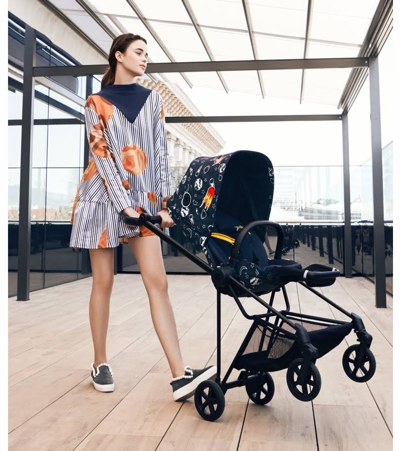 Black Space Rocket Stroller O82940