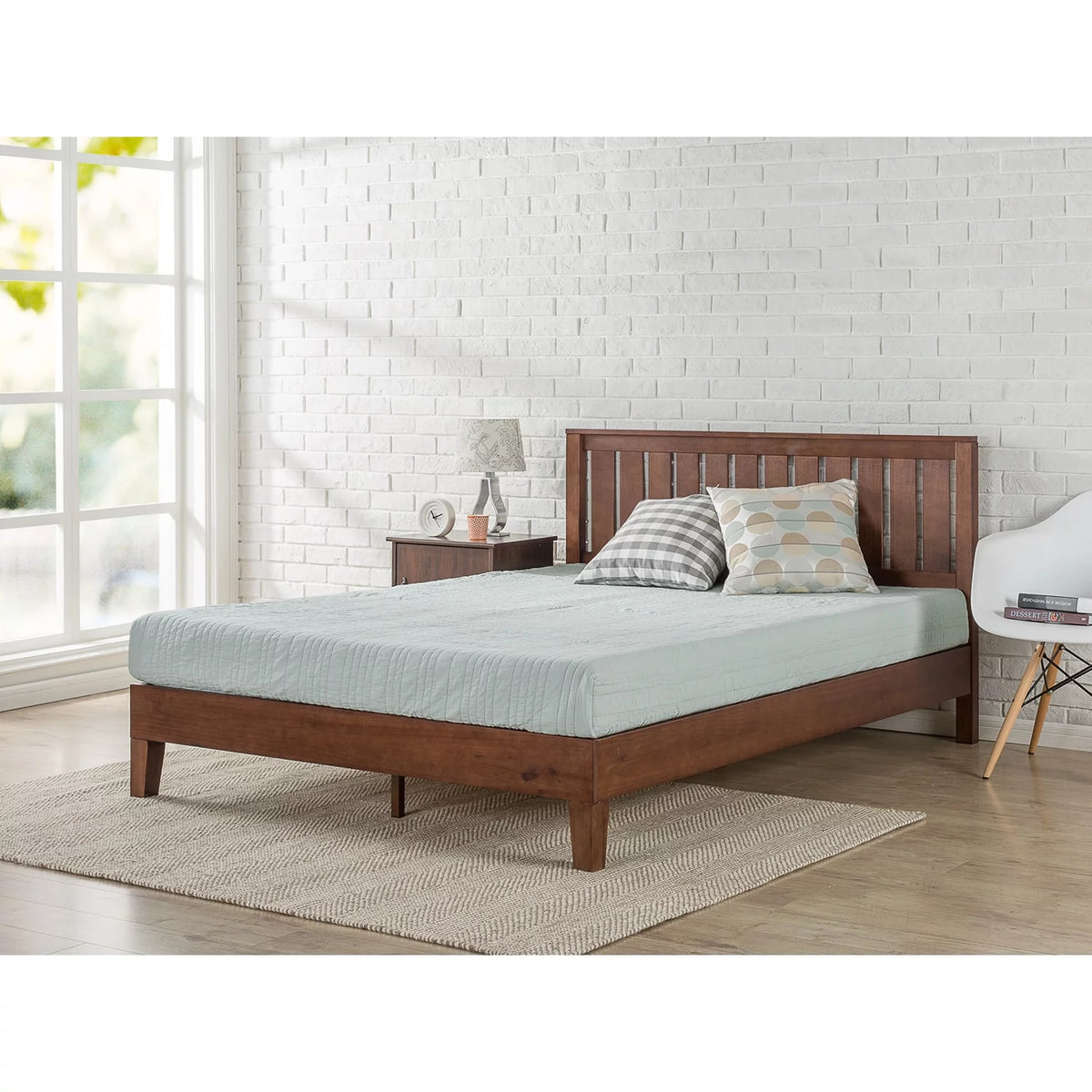 Antique Espresso Wood Platform Bed with Headboard Z23431