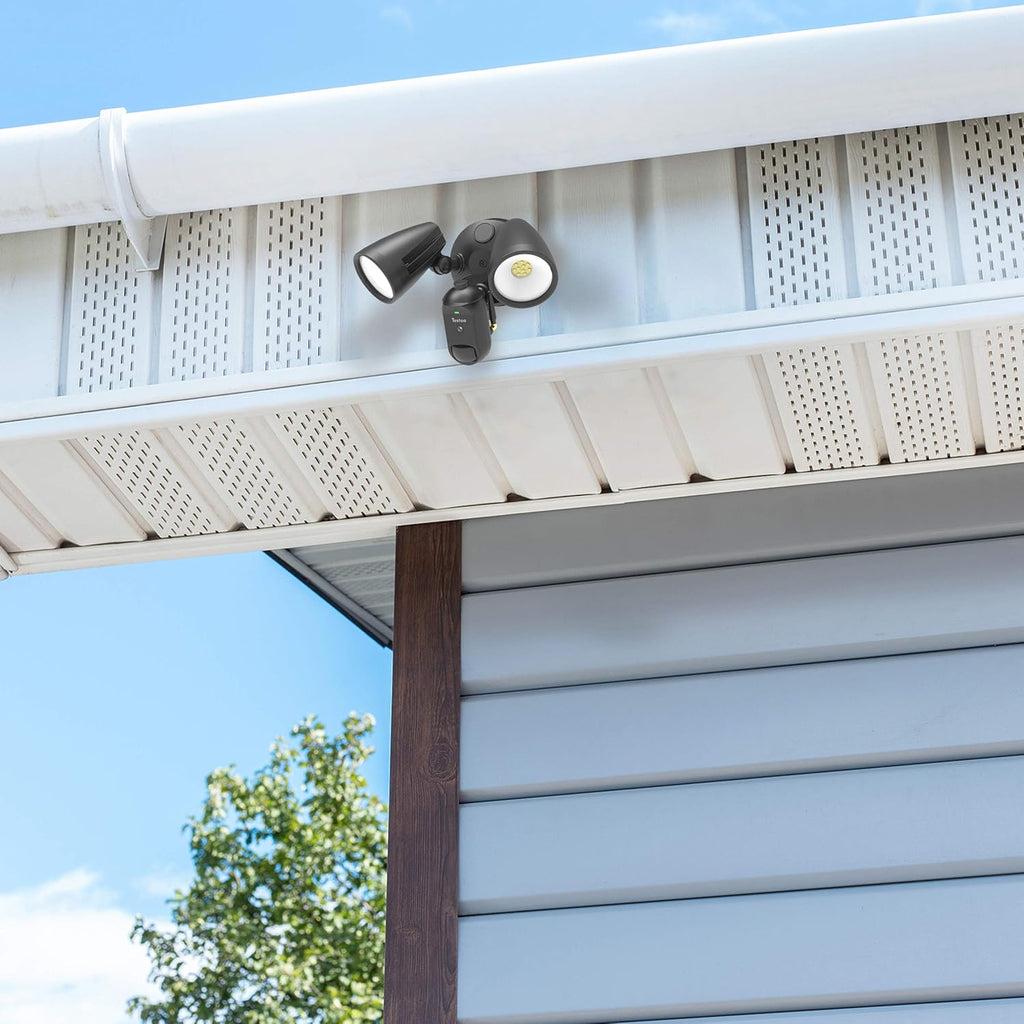 Floodlight Camera Hardwired Motion Sensor Outdoor Light 1080P WiFi IP65 Waterproof U31622