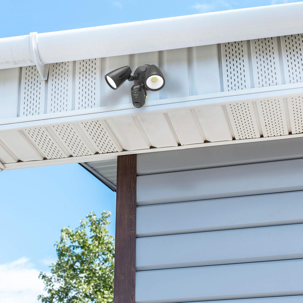 Floodlight Camera Hardwired Motion Sensor Outdoor Light 1080P WiFi IP65 Waterproof U31622