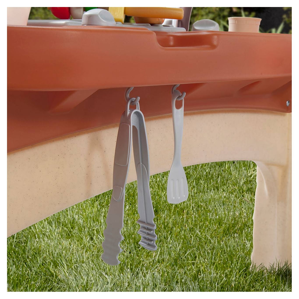 Patio with Canopy W596553