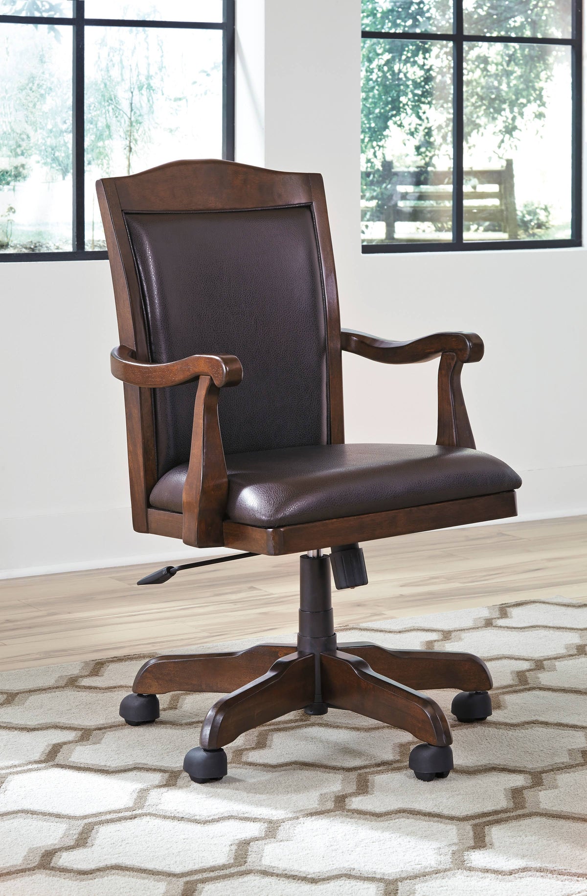 Brown Swivel Desk Chair B900